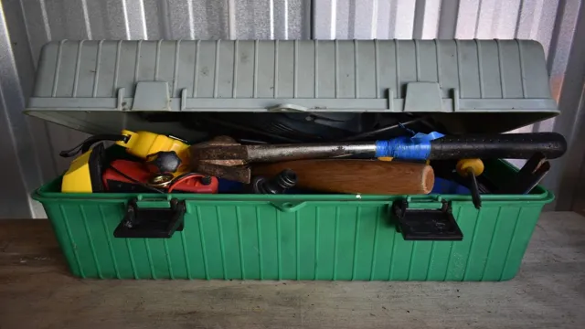 how to install a truck tool box