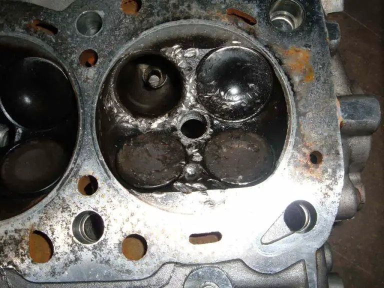 Symptoms of a Bad Cylinder Head